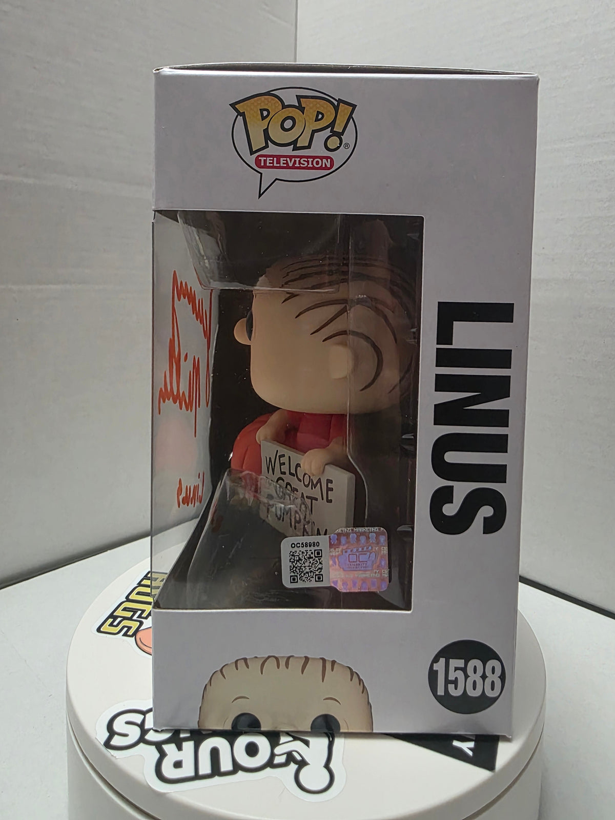 Funko Pop! Peanuts – Linus #1588 – Signed by Jeremy Miller