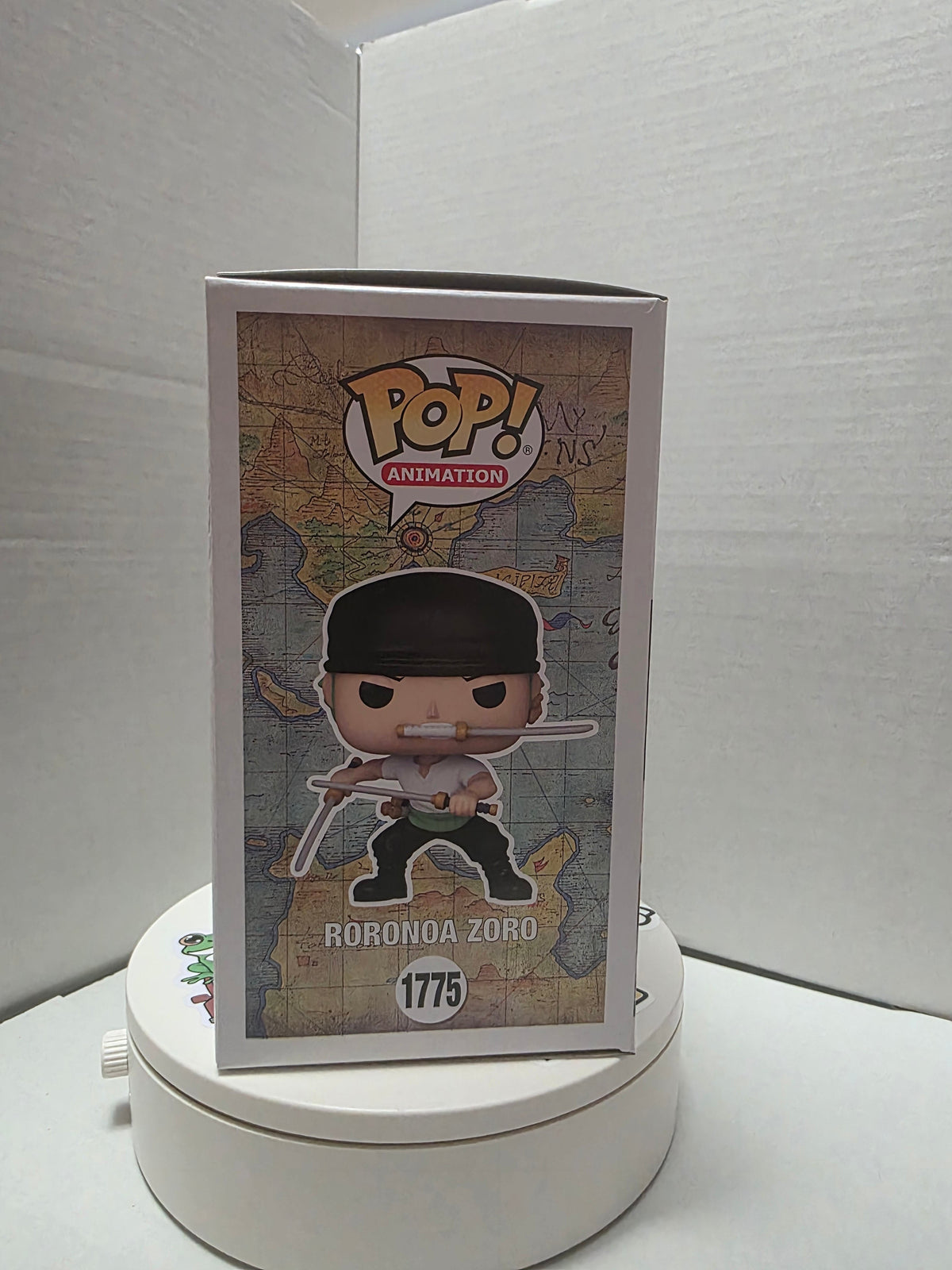 Funko Pop One Piece Roronoa Zoro 1775 side panel with One Piece map artwork and character illustration