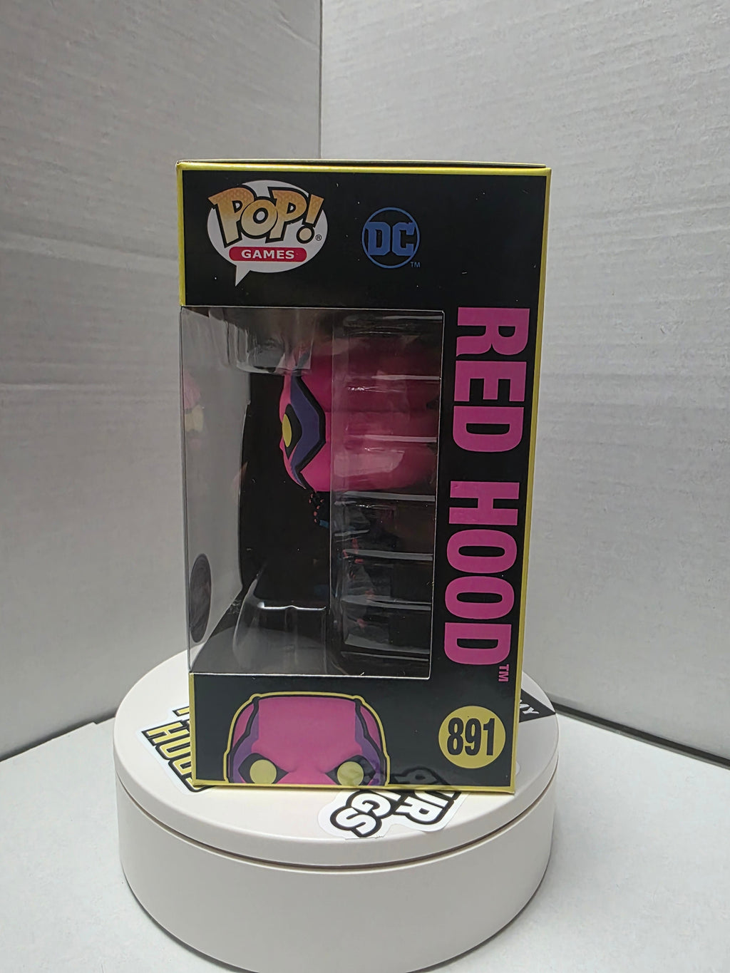Funko Pop Gotham Knights Red Hood #891 box top with DC and Pop Games logo