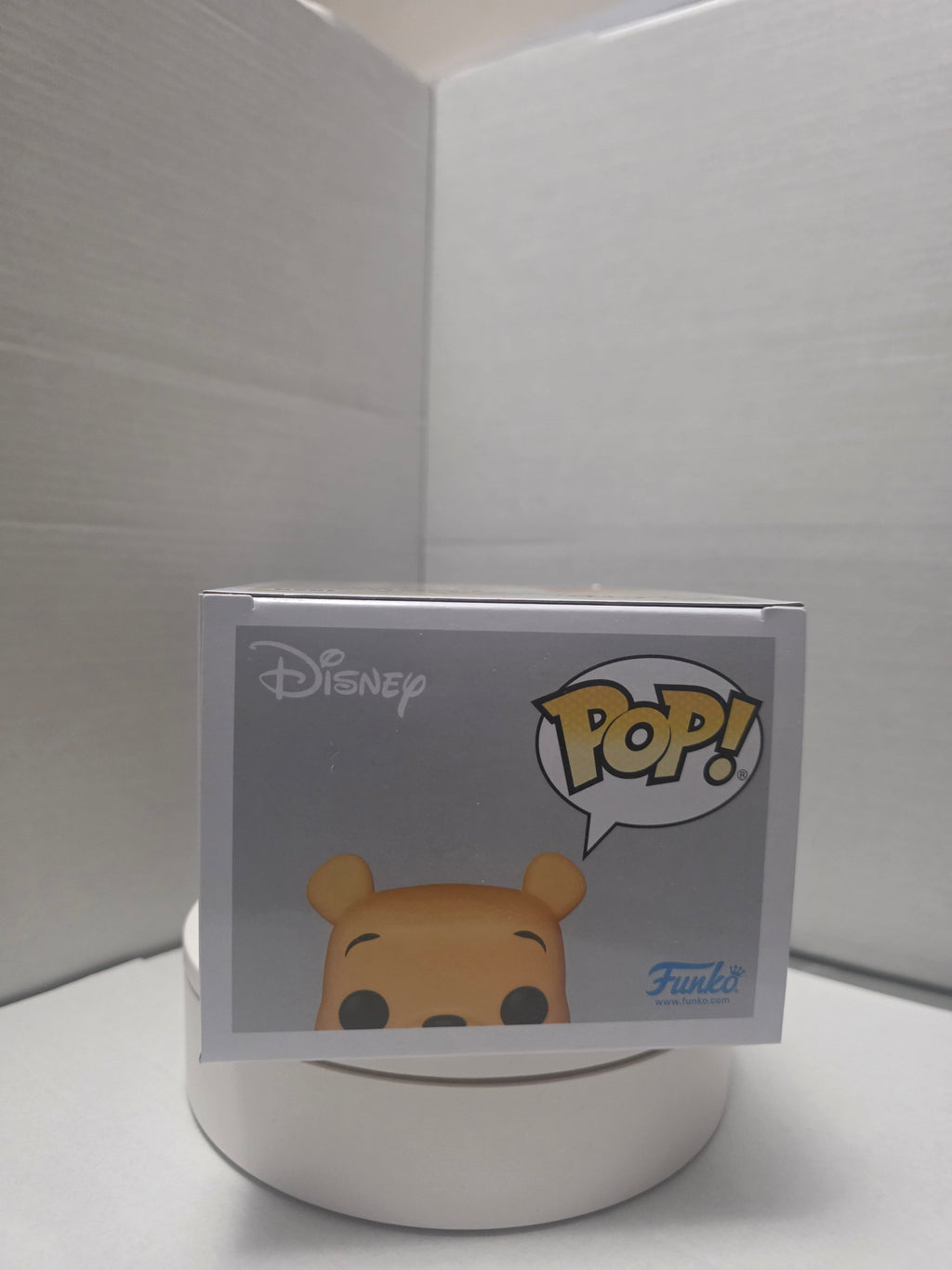 Funko Pop! Disney Winnie the Pooh - Pooh with Gift #1529 Funko.com Exclusive
