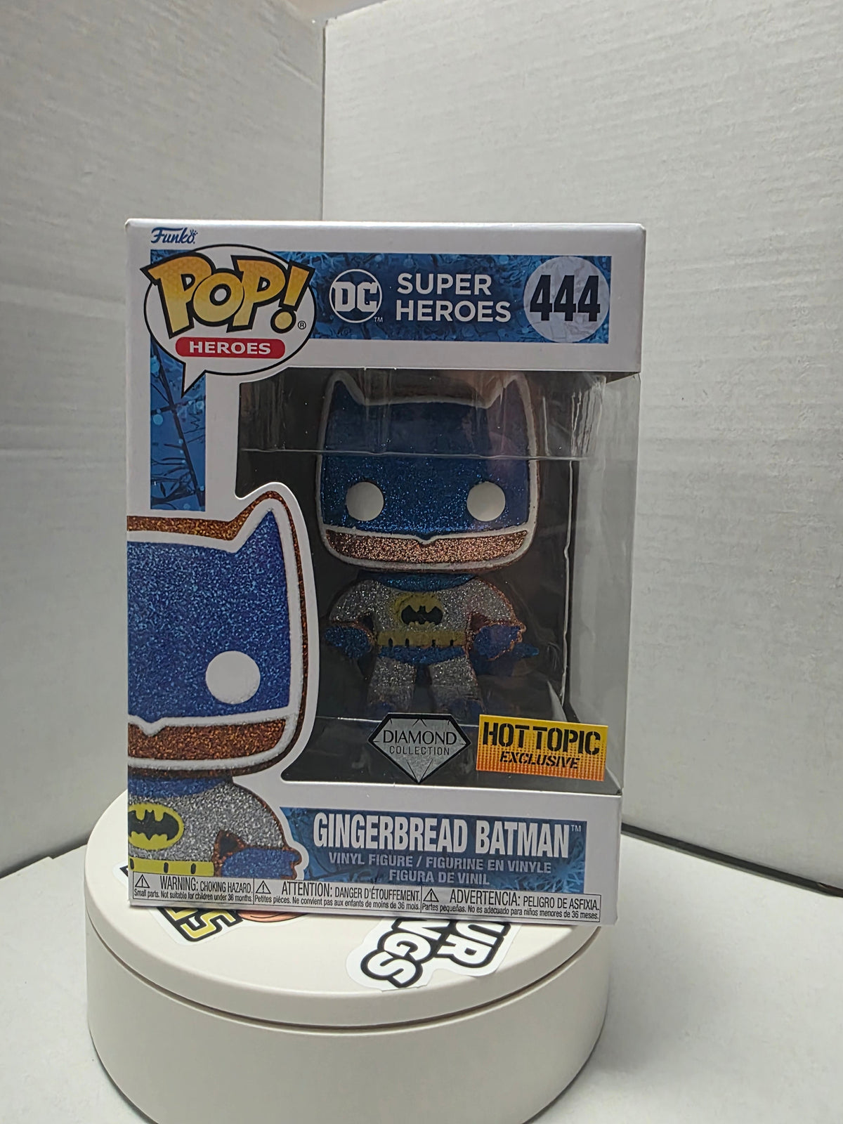Funko Pop! DC Super Heroes – Gingerbread Batman #444 (Diamond Collection) Hot Topic Exclusive