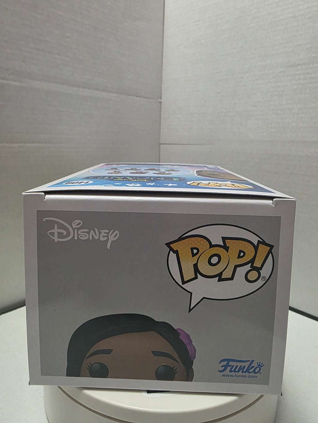 Funko Pop Isabela with Cactus #1409 - Side