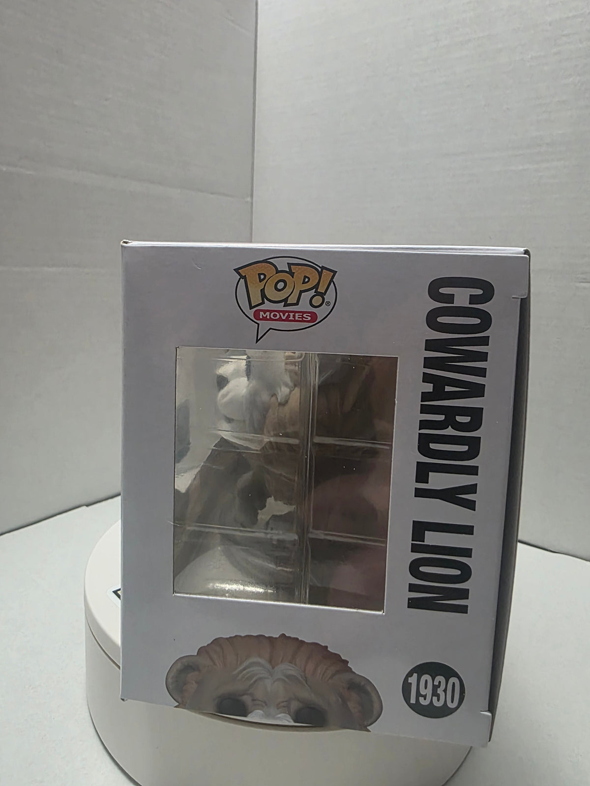Funko Pop! Movies Wicked Cowardly Lion #1930 Flocked (Funko Original)