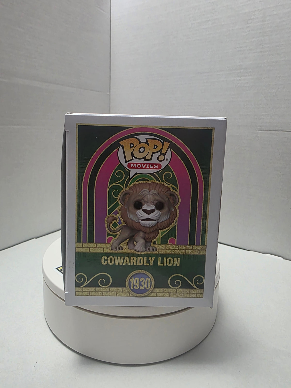 Funko Pop! Movies Wicked Cowardly Lion #1930 Flocked (Funko Original)