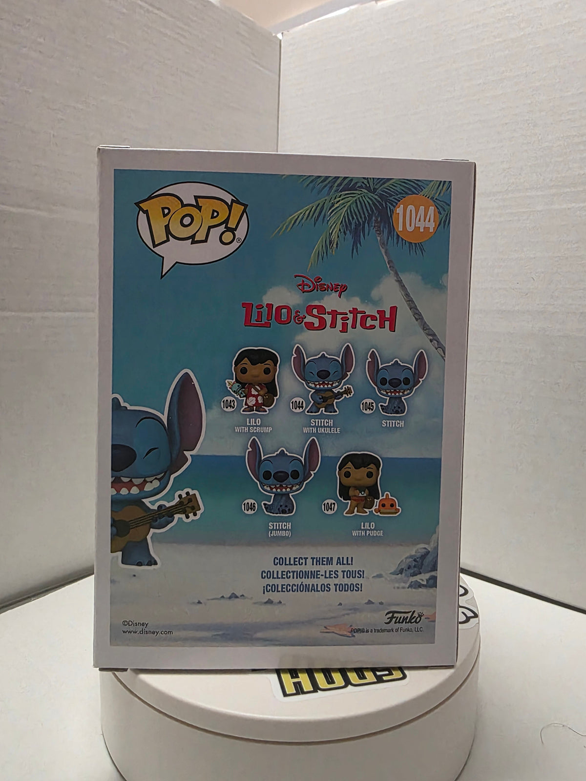Funko Pop Disney Lilo and Stitch - Stitch with Ukulele #1044 back of box showing lineup