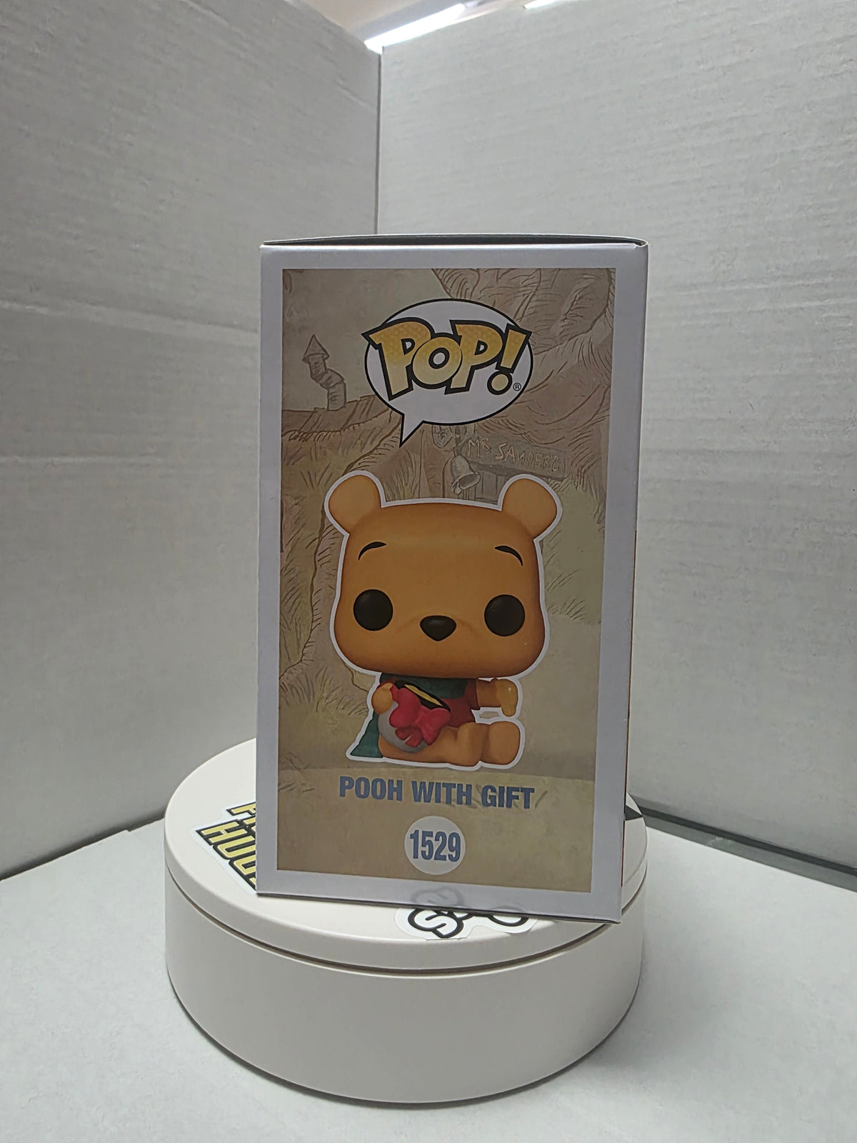 Funko Pop! Disney Winnie the Pooh - Pooh with Gift #1529 Funko.com Exclusive